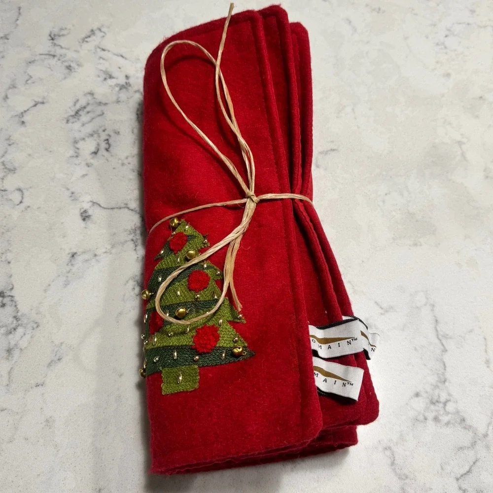 Domain Red Wool Christmas Tree Placemat‎ Set of 4 Beaded 13 x 19 Appliquéd